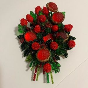 STANLEY HAGLER Vintage Christmas Wreath Pin